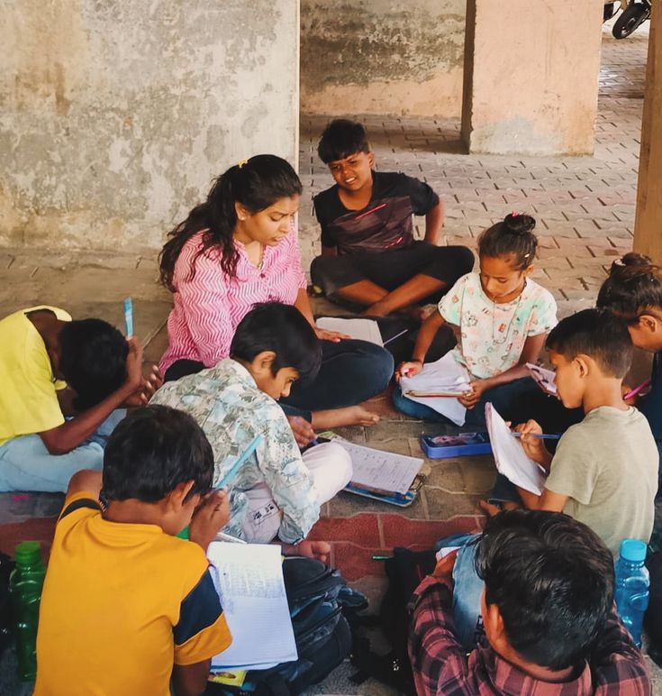 Ek kadam shikshaa ki aur ❤️📚🙇_♀️